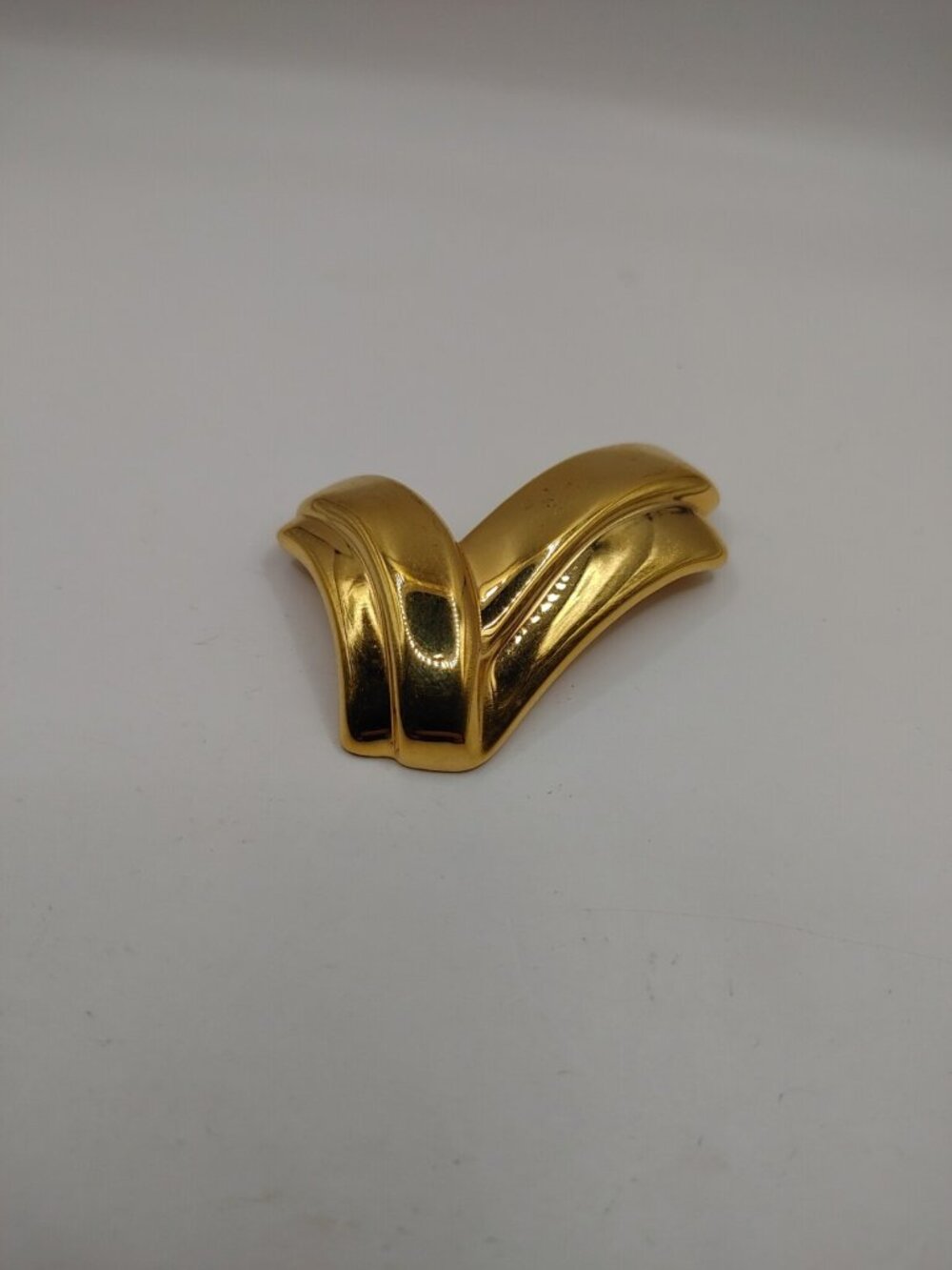 VTG BROOCH/PIN SIGNED MONET abstract Double Check Mark design